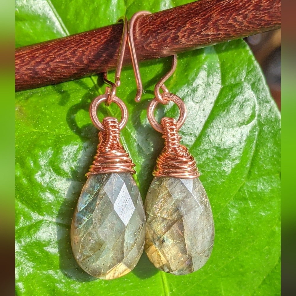 Iridescent Natural Gem Drop Earrings Labradorite Hand Wrapped In Pure Copper - Picture 12 of 15